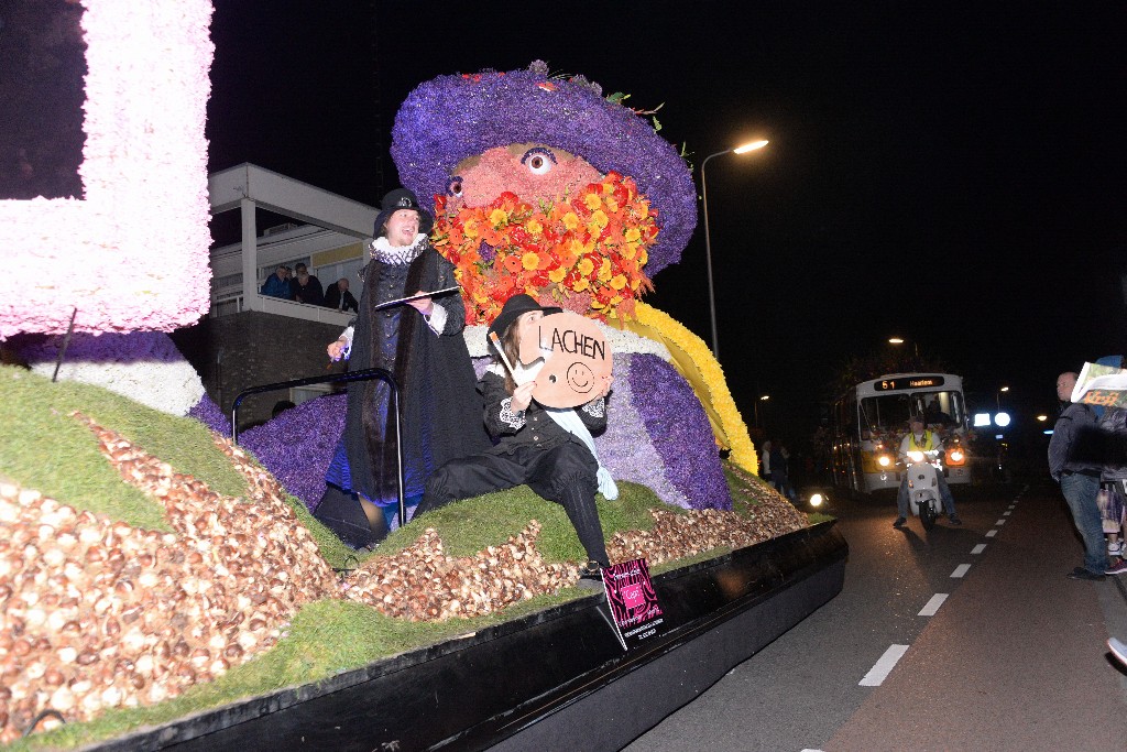 ../Images/Verlicht bloemencorso 2018 076.jpg